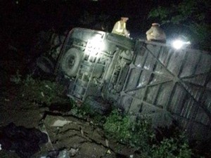 Tai nạn cao tốc Pháp Vân: Thực hư nhà xe bỏ mặc nạn nhân?