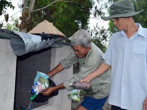 CLB thu gom rác, vỏ thuốc BVTV ở Hậu Giang: Làm cho ruộng đồng sạch đẹp