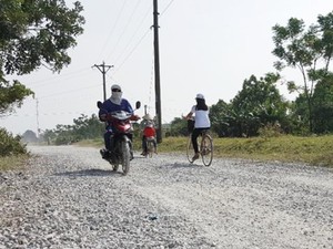 Hà Nam: Lên đời nông thôn mới biến đường nhựa thành "đường nát"