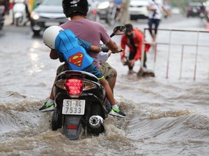 Miền Tây "ôm lũ" vào lòng - Ảnh 4.