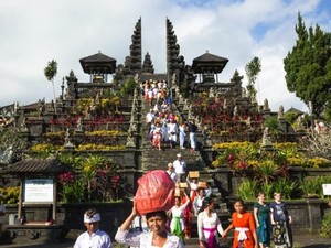Truyền thuyết về những ngôi đền linh thiêng ở Bali