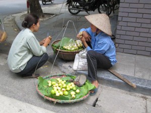 Gỡ rối cho nữ lao động di cư