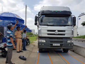 Hành trình CSGT Đồng Nai tố cấp trên "bảo kê" xe quá tải