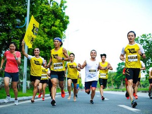 Trao giải cuộc thi ảnh VPBank Hanoi Marathon Run & Share 2019