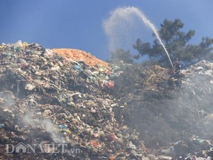 Đà Lạt: Cháy bãi rác Cam Ly, khói độc mù đặc, dân muốn ngạt thở