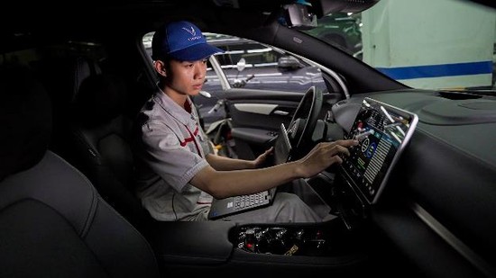Chủ xe VF 8: Xe êm hơn, thêm nhiều tính năng mới sau mỗi lần cập nhật phần mềm - Ảnh 4.