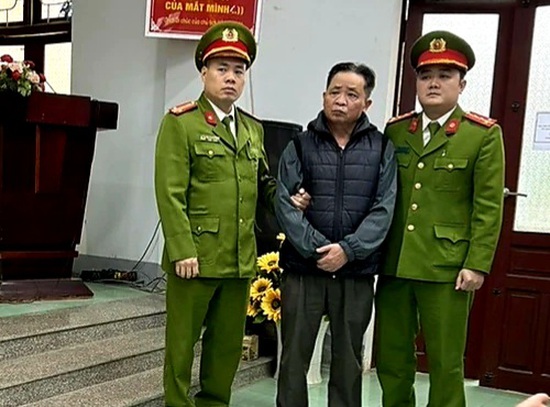 Bắt tạm giam nguyên Giám đốc Sở Giáo dục và Đào tạo tỉnh Hà Giang- Ảnh 1.