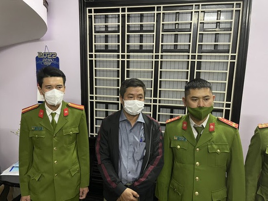 CDC Thừa Thiên Huế đang bị điều tra việc mua sắm kit test Việt Á- Ảnh 4.