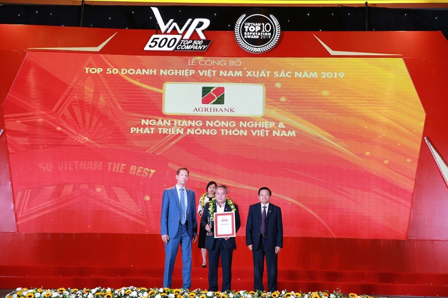 Agribank - Top 10 Doanh nghiệp lớn nhất Việt Nam năm 2019 - Ảnh 1.