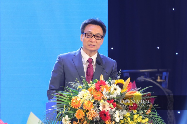 Lãnh đạo Nhà nước tham dự lễ trao giải thưởng sách Quốc gia - Ảnh 3.
