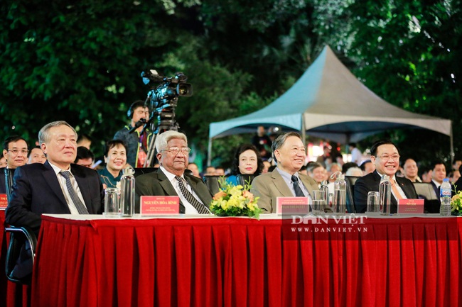 Bí thư Hà Nội: &quot;Kỷ niệm 1010 năm Thăng Long-Hà Nội là dịp khẳng định những phẩm chất cao quý, truyền thống tốt đẹp&quot; - Ảnh 2.