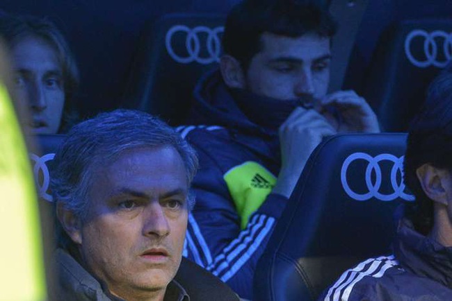 Casillas tiết lộ bất ngờ về mối quan hệ với &quot;cố nhân&quot; Mourinho - Ảnh 1.