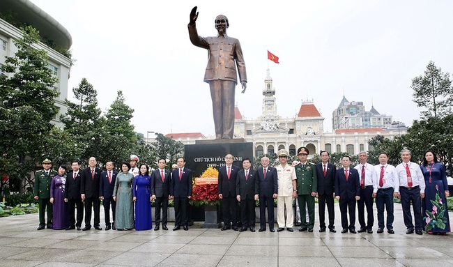 TP.HCM đang bắt đầu chương trình Đại hội đại biểu Đảng bộ lần thứ XI - Ảnh 1.