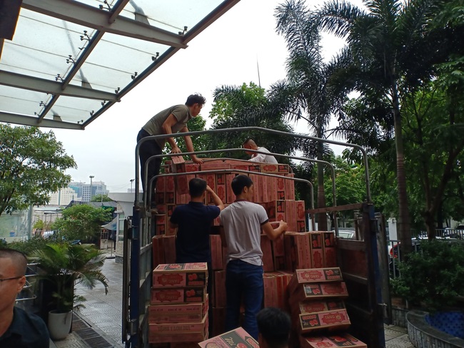 Đoàn từ thiện Báo Nông Thôn Ngày Nay/Báo Điện tử Dân Việt bắt đầu hành trình cứu trợ vùng lũ Quảng Trị - Ảnh 3.