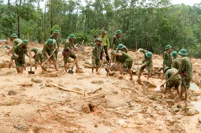 Chủ tịch huyện Phong Điền mất khi đi cứu hộ ở Tiểu khu 67, có được phong liệt sỹ? - Ảnh 3.