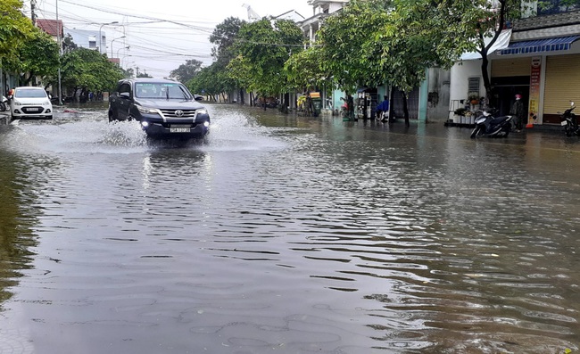 TT-Huế: Lũ các sông đang lên trước ngày truy điệu 13 liệt sĩ vụ Rào Trăng 3 - Ảnh 1.