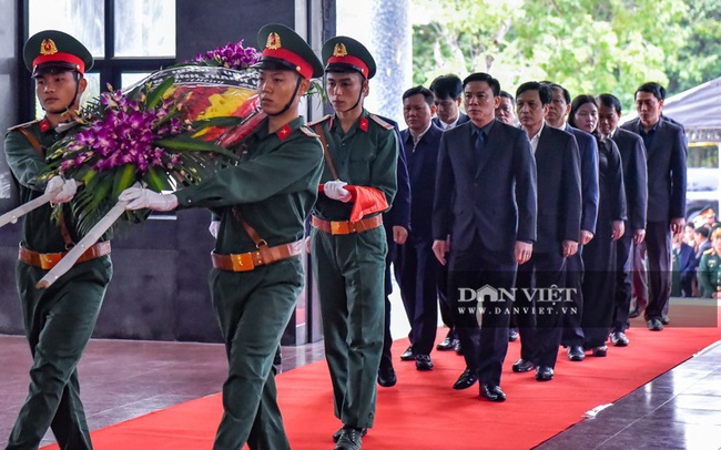 Những hình ảnh xúc động tại lễ viếng liệt sỹ đại tá Hoàng Mai Vui tại Thanh Hóa - Ảnh 4.