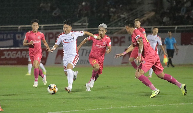 Sài Gòn FC mất điểm, HLV dị nhất V.League lập tức tỏ thái độ - Ảnh 1.