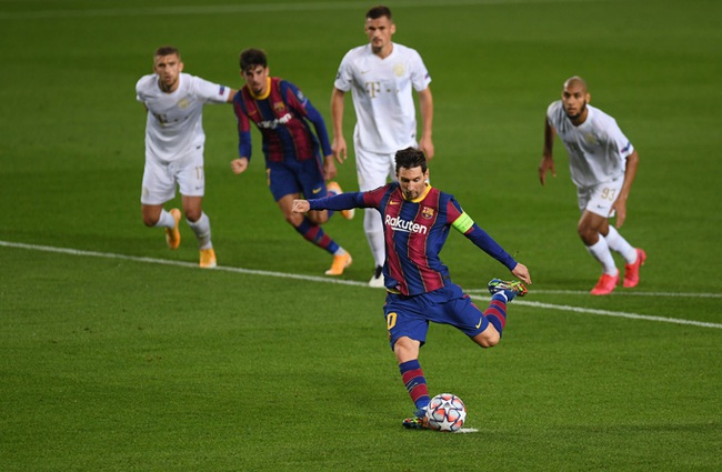 Messi cân bằng kỷ lục của Giggs tại Champions League - Ảnh 1.