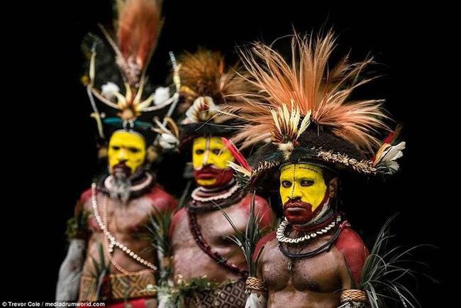 Bộ lạc bí hiểm và những tập tục kinh dị và ớn lạnh ở Papua New Guinea - Ảnh 9.