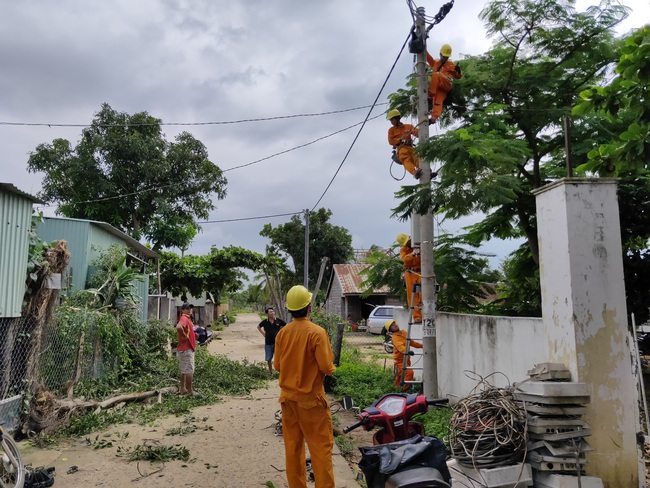 Gia Lai: Điện lực Phú Thiện chung sức vì đồng bào vùng cách mạng - Ảnh 3.