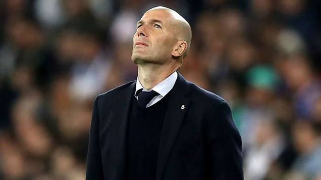 Zidane đối mặt với án &quot;trảm&quot;