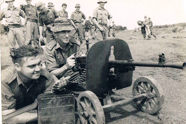Khẩu súng máy cồng kềnh, cổ lỗ sĩ được Việt Nam dùng đánh Mỹ - Ảnh 3.