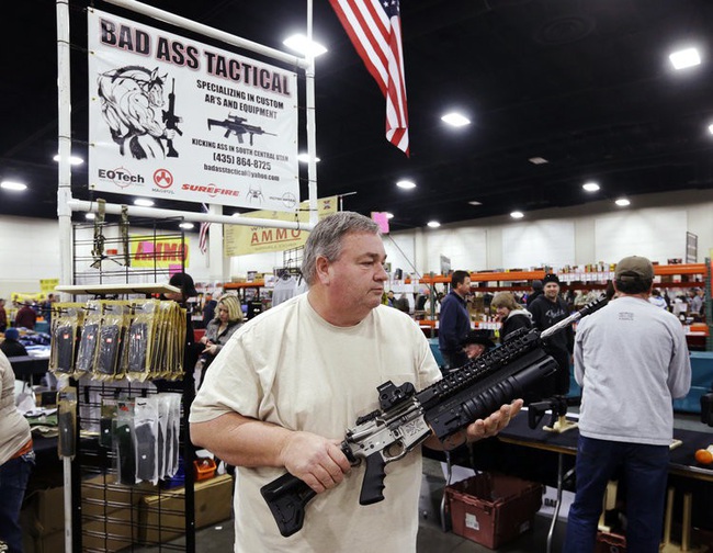 Kinh hãi với số lượng súng người dân Mỹ sở hữu mỗi năm - Ảnh 10.