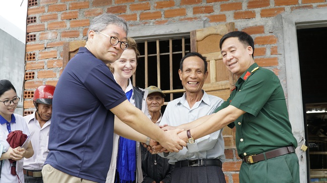 Bình Định: 9.000 ha đất được làm sạch bom mìn còn sót lại sau chiến tranh - Ảnh 1.