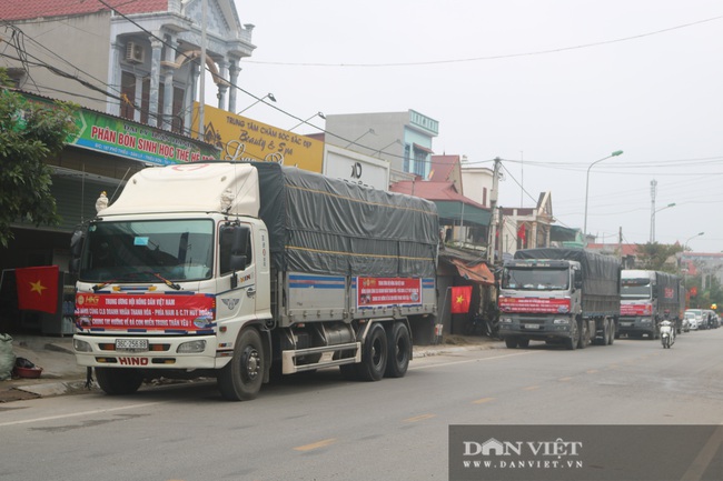 Thanh Hóa: Gói 10.000 chiếc bánh chưng gửi nông dân miền Trung lũ lụt - Ảnh 7.