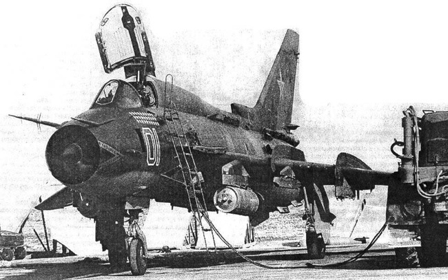 Bất ngờ ngày lên trời của &quot;anh cả&quot; tiêm kích-bom Su-22 Việt Nam - Ảnh 8.