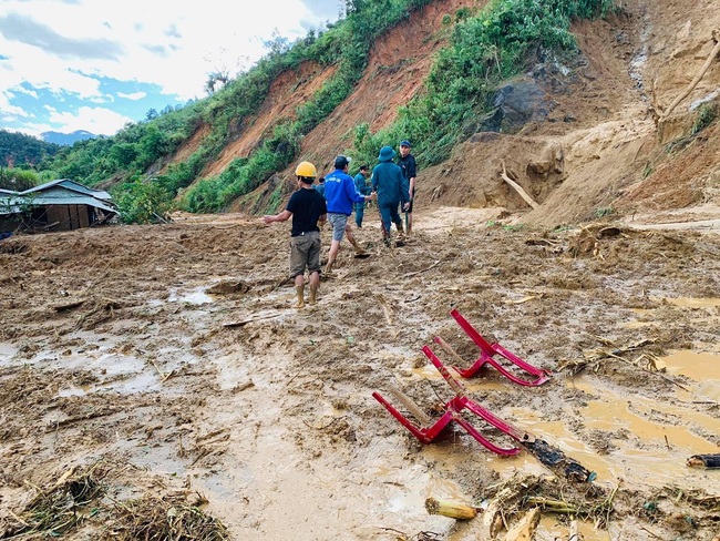 Gian nan đường vào khu vực lở núi khiến 5 người tử vong 8 người mất tích ở Phước Sơn  - Ảnh 5.