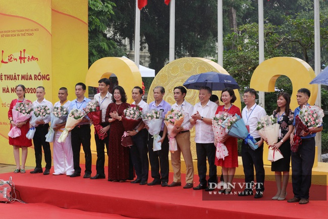 Lãnh đạo Hà Nội tham dự nhiều sự kiện chào mừng 1010 năm Thăng Long - Hà Nội - Ảnh 7.
