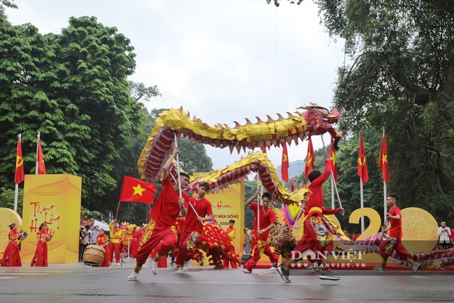 Lãnh đạo Hà Nội tham dự nhiều sự kiện chào mừng 1010 năm Thăng Long - Hà Nội - Ảnh 9.
