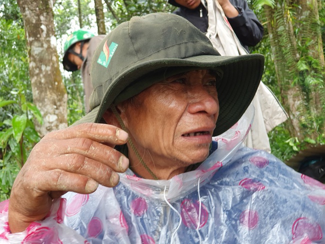 Nước mắt người Trà Leng: &quot;Cả nhà, 8 người thân của bố đã chết hết rồi&quot; - Ảnh 1.