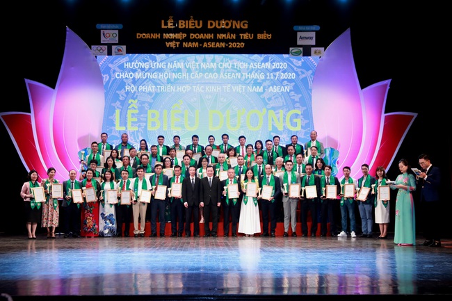 Công ty TNHH Giấy Lee&Man Việt Nam nhận giải thưởng &quot;Doanh nghiệp tiêu biểu ASEAN&quot; - Ảnh 2.