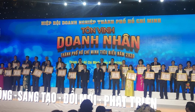 TP.HCM: Tôn vinh doanh nghiệp, doanh nhân tiêu biểu, vượt bão Covid-19 - Ảnh 1.