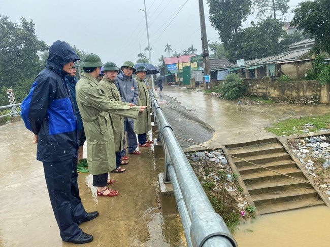 Hà Tĩnh: Chỉ đạo các địa phương, đơn vị chủ động phòng chống thiên tai - Ảnh 2.