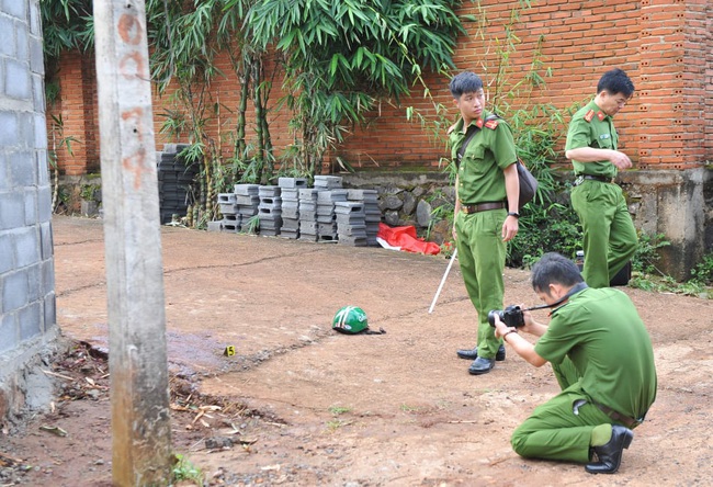 Truy tìm đối tượng sát hại dã man một người chạy xe ôm - Ảnh 1.