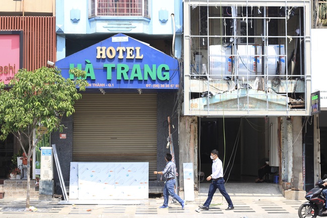 Khách sạn trên &quot;đất vàng&quot; Sài Gòn đóng cửa hàng loạt, ồ ạt rao bán - Ảnh 5.