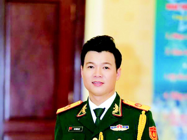 MC - diễn viên Quyền Linh: Tôi chọn tờ báo tôn trọng bạn đọc - Ảnh 3.