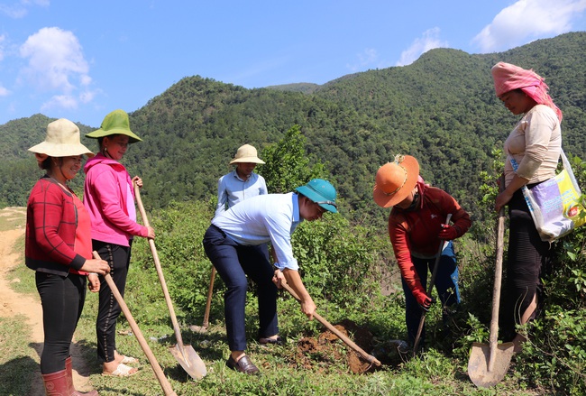 Khơi dậy tinh thần vươn lên thoát nghèo (bài 3): Xã nghèo “thay da, đổi thịt” - Ảnh 1.