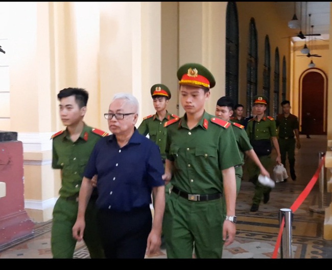 Cựu CEO Trần Phương Bình nhận thêm án tù chung thân - Ảnh 1.