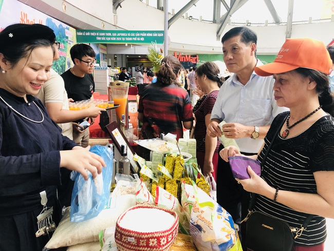 Bắc Kạn: Kết nối cung - cầu nâng cao giá trị nông sản - Ảnh 1.