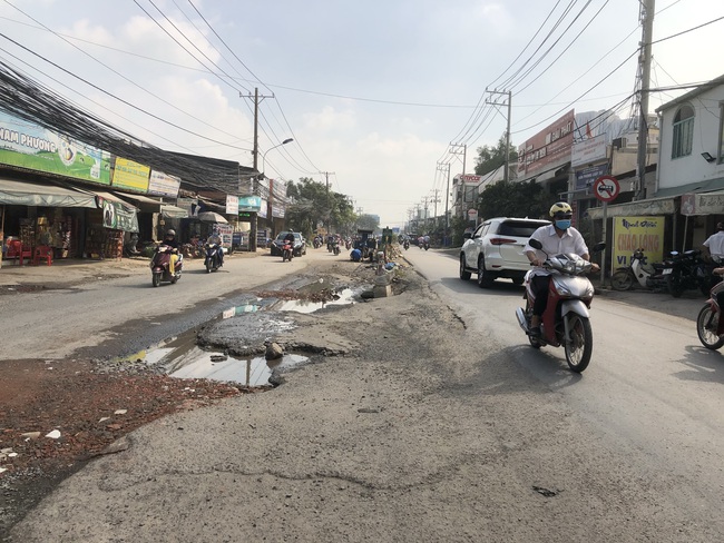 TP.HCM: Thi công cầu nữa chừng dừng lại, đường ngưng để đó khiến dân kêu trời! - Ảnh 8.