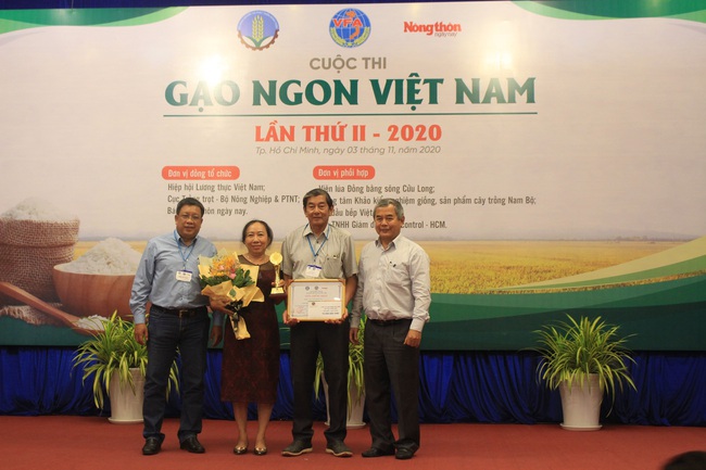 Gạo ST 25 của ông Hồ Quang Cua được chọn là loại gạo ngon nhất Việt Nam năm 2020 - Ảnh 1.