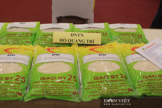 Cận cảnh chuyên gia đi tìm loại gạo ngon nhất Việt Nam 2020 - Ảnh 12.