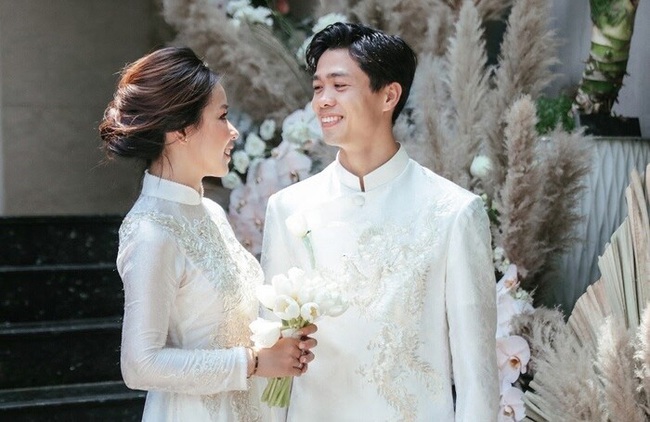 So giá váy cưới của hội WAGs Bất ngờ vì giá váy của Viên Minh rẻ nhất