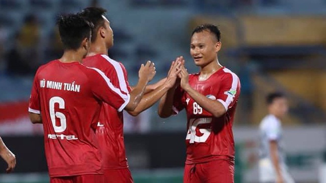 Trọng Hoàng nói gì khi lần thứ 4 vô địch V.League với 3 màu áo khác nhau? - Ảnh 1.