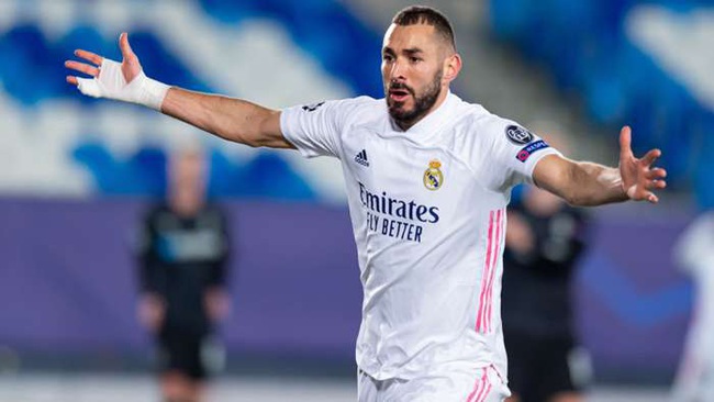 Benzema tỏa sáng đúng lúc Real cần anh nhất.